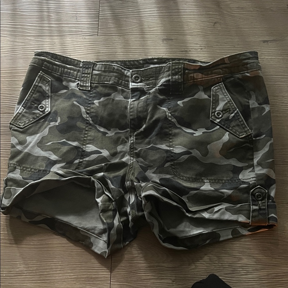 Torrid Women's Camouflage Cargo Shorts